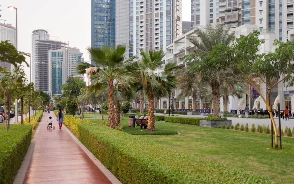 Bay Avenue Park & Retail